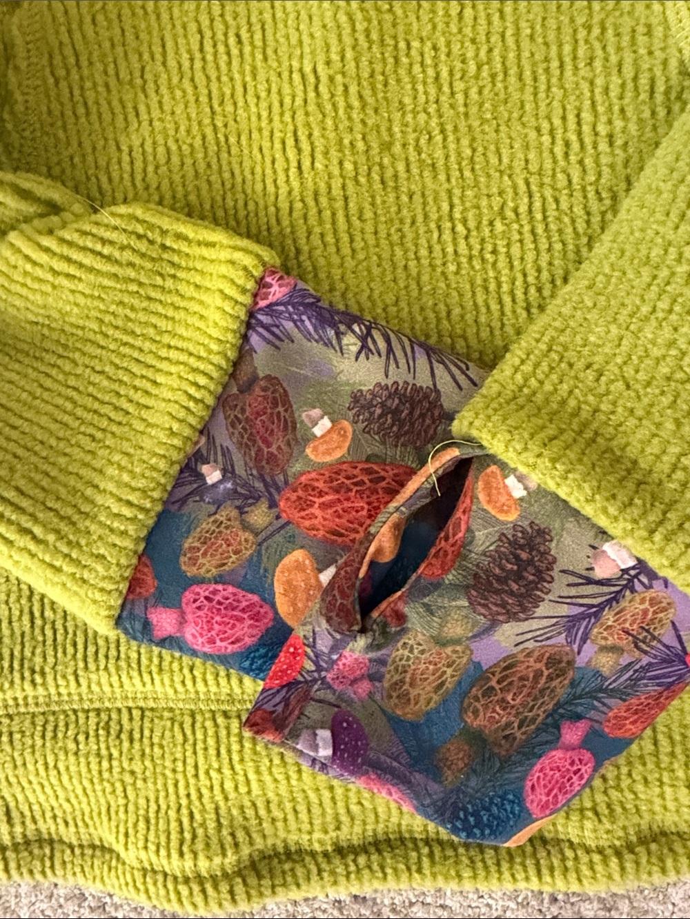 Youer Treasure Hoodie - Picture 2 of 6